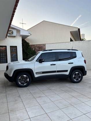 JEEP RENEGADE 1.8 16V FLEX STD 4P AUTOMÁTICO JEEP RENEGADE 1.8 16V FLEX STD 4P AUTOMÁTICO